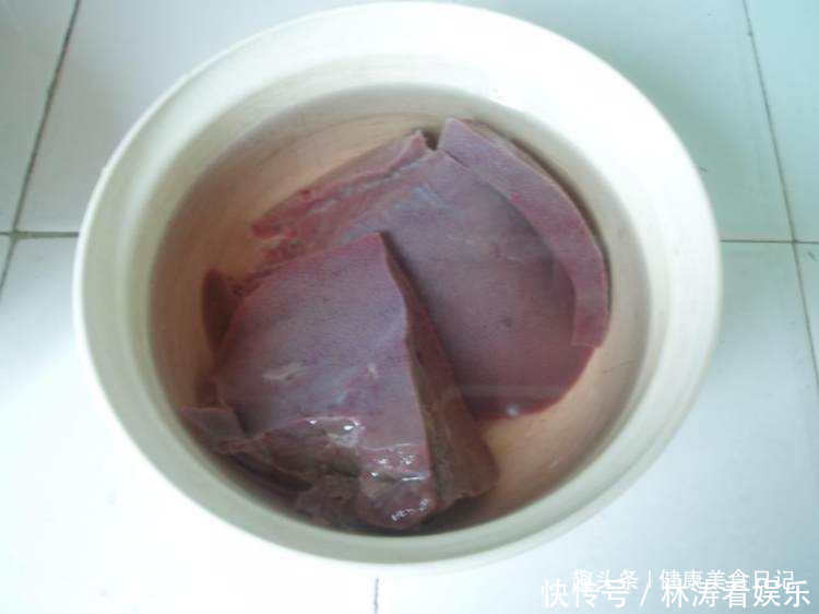 酶蛋白质|猪肝别直接下锅炒，很多人第一步就错了，正确的做法不老也不腥