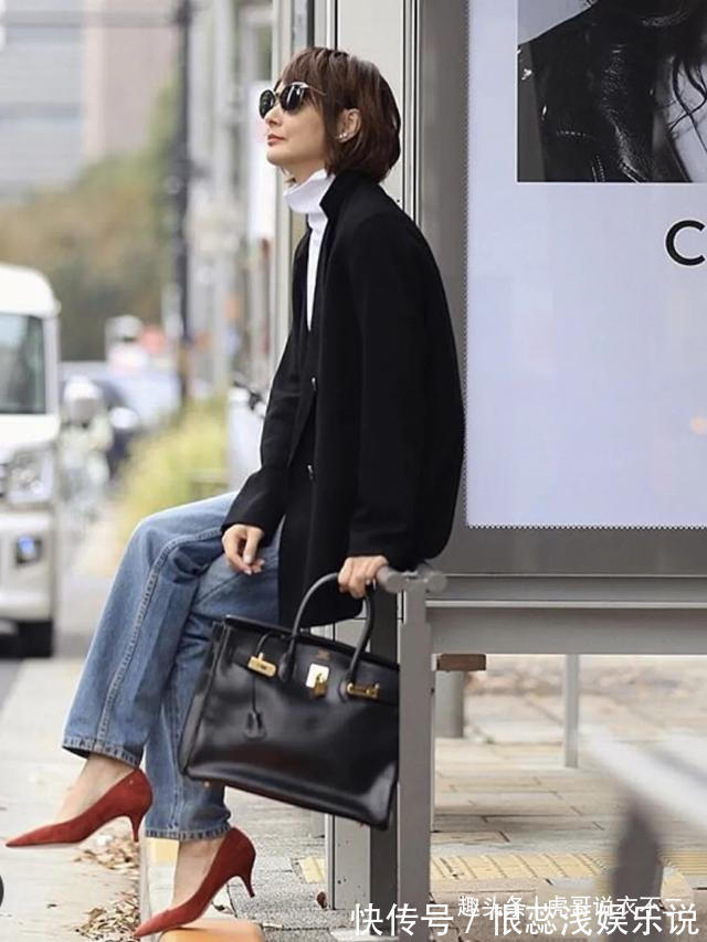 富冈佳子 日本高人气博主太会穿,50出头依旧优雅高级,早秋穿搭圈粉无数