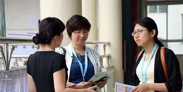 梅婷骗女儿上幼儿园，这个方法小孩都会上当，套路太深了！