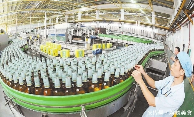 高品质|两块钱一听的啤酒和十块钱一听的有什么区别?酒厂员工:很简单!