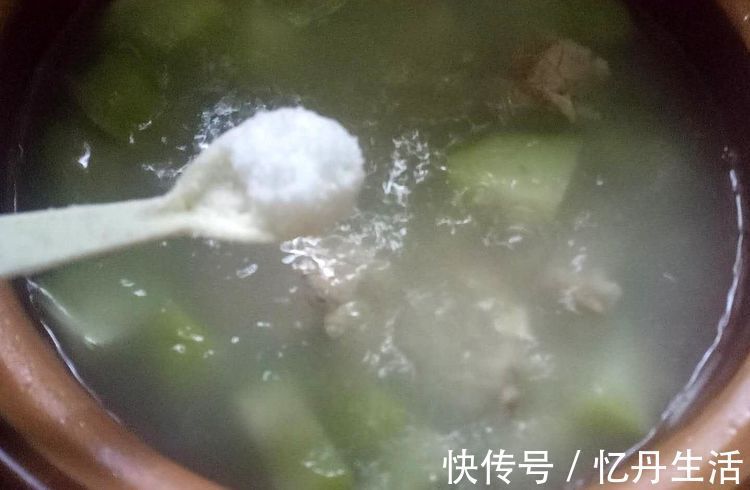 冬天不懂吃这菜可惜了,比白菜便宜,比猪肉补钙,孩子多吃更聪明