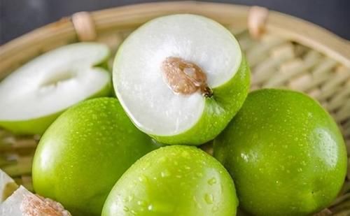 银耳|女性不想老,三种食物不可少,营养丰富,滋补身体,早知早好