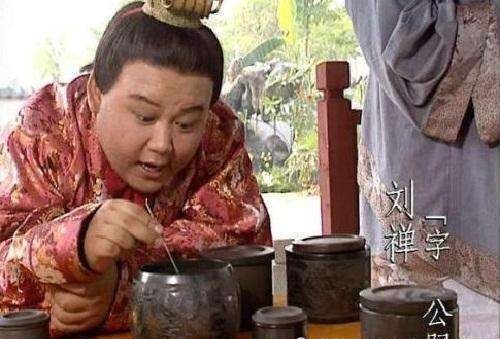 诸葛亮|曹丕召集五十万兵马进攻蜀汉,为何诸葛亮丝毫没有畏惧?