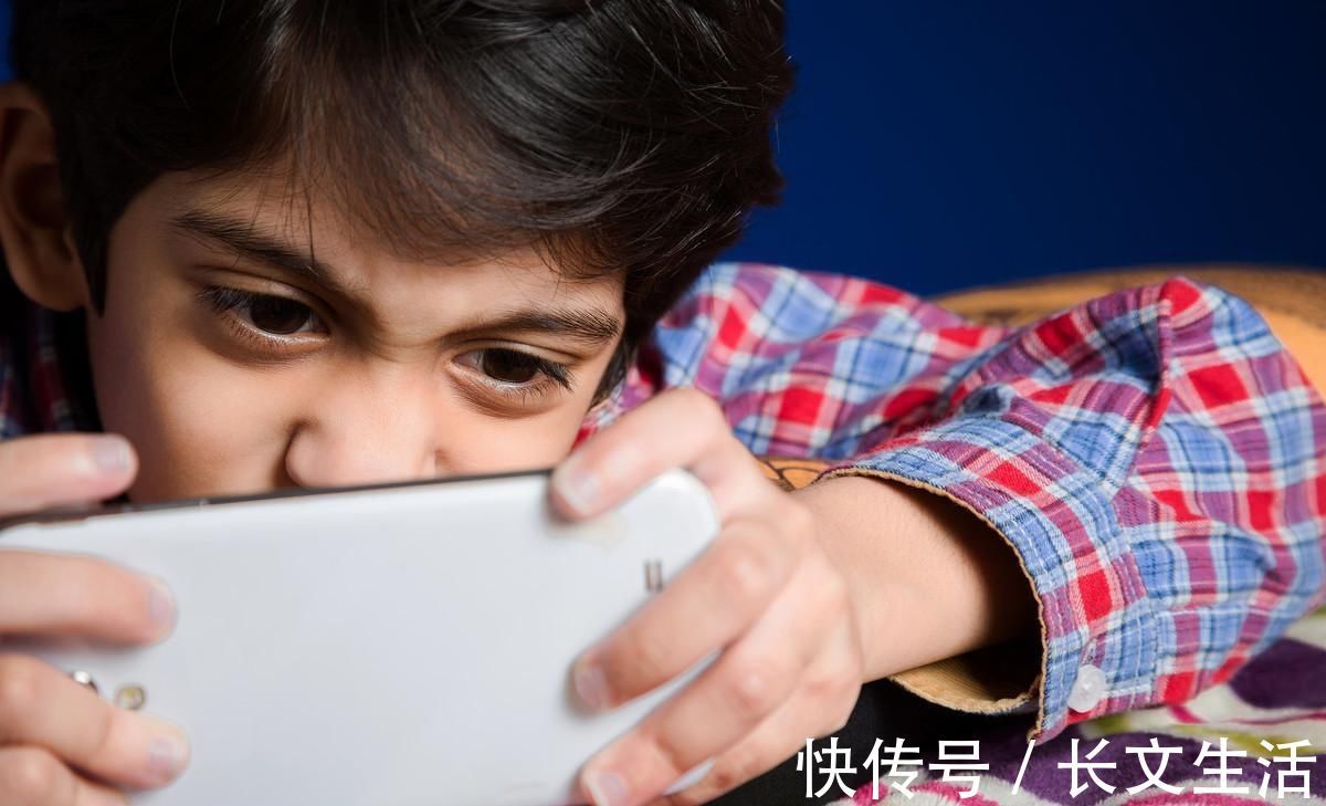 孩子们|这种行为最容易毁掉孩子, 比父母打骂和离婚更严重, 家长最好避免