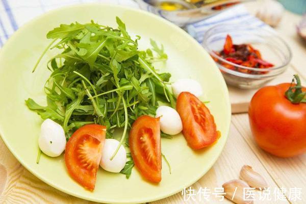 潮热盗汗|女性更年期,身体潮热不能忍,牢记这3点,或能缓解潮热盗汗