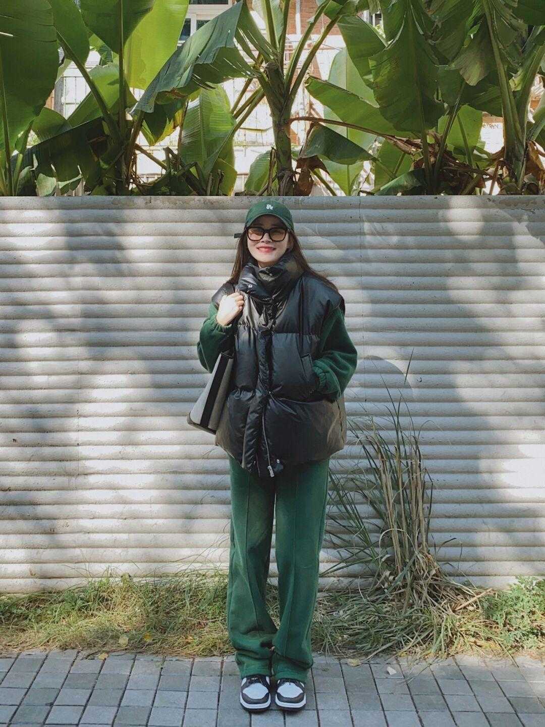 卫衣 收起你的呢大衣吧!秋冬“羽绒马甲”火了,保暖时髦还很酷!