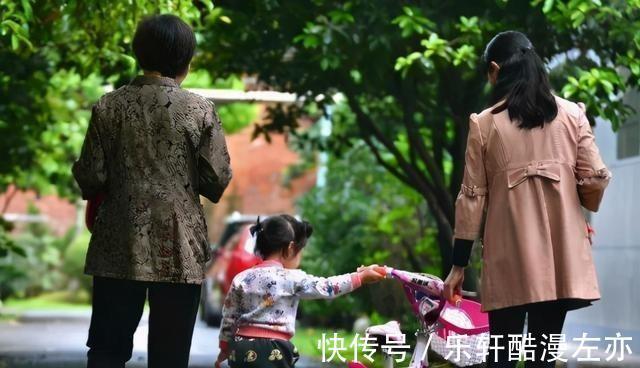 宝妈|“拆台式”的家庭教育，在悄悄毁掉你的娃，很多父母不自知