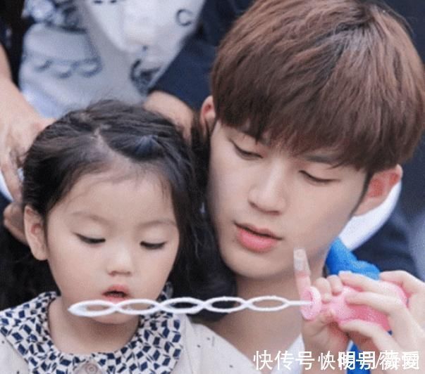 4岁出道的阿拉蕾,年收入一百万,现状如何“真是换脸式成长啊”!