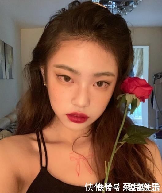 眼型|美妆博主仿妆Jennie太像了,三个变妆技巧,人人都能变人间香奈儿