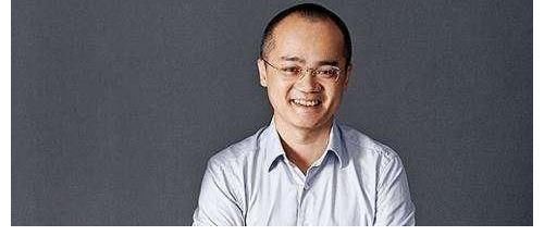 董方卓|从北大学者到知名导演,接连批判国足的背后,问题究竟出在哪?