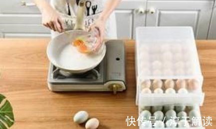 保鲜|建议大家:厨房别再摆瓶瓶罐罐了,学她家这样做,干净整洁又实用