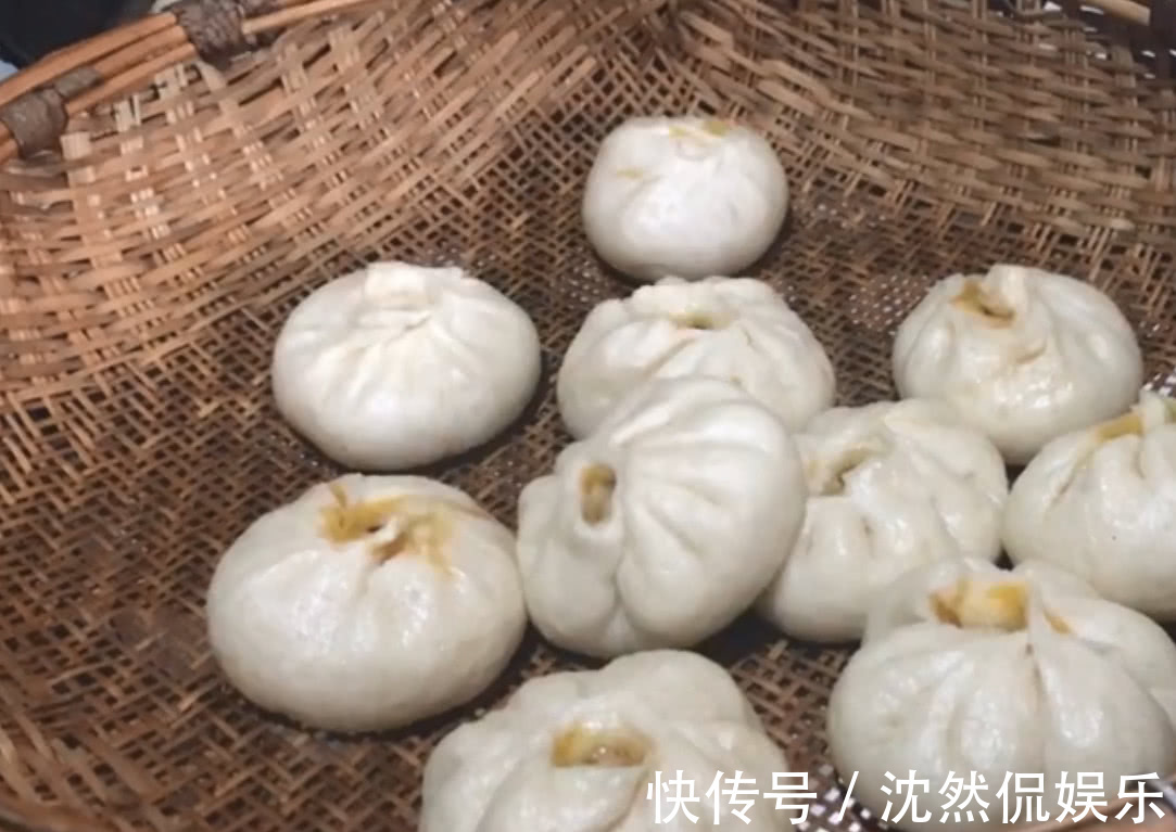 石头菜|农村路边长了一大片石头菜,大姐采一筐回家做包子,吃着比肉还鲜