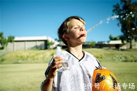 做法|孩子不听话家长别吼叫,学会三种聪明做法,孩子被你“气得”变乖