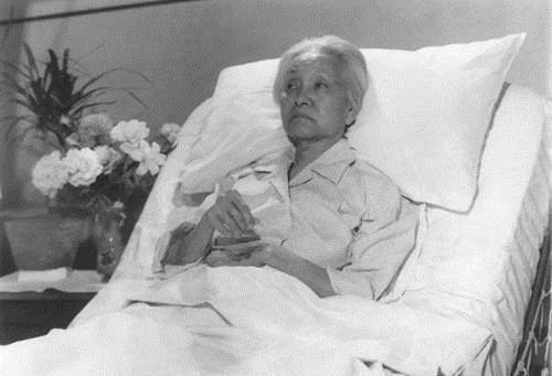 她花一辈子接生5万名婴儿,自己却无儿无女,20岁立的誓言成了真