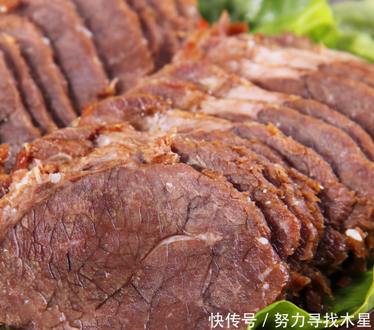 五香卤牛肉怎么做?比例和配方告诉你,牛肉红润油亮,酥烂鲜香!