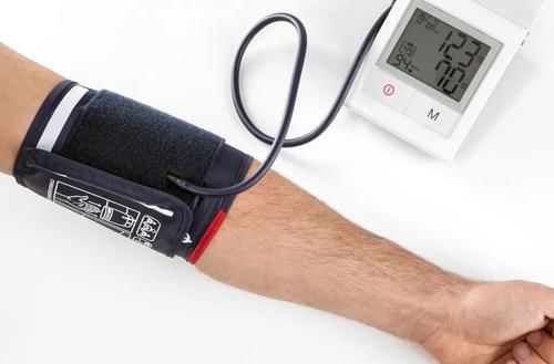 患有高血压|2021“新血压标准”, 不是120/80, 说不定你血压并不算高！