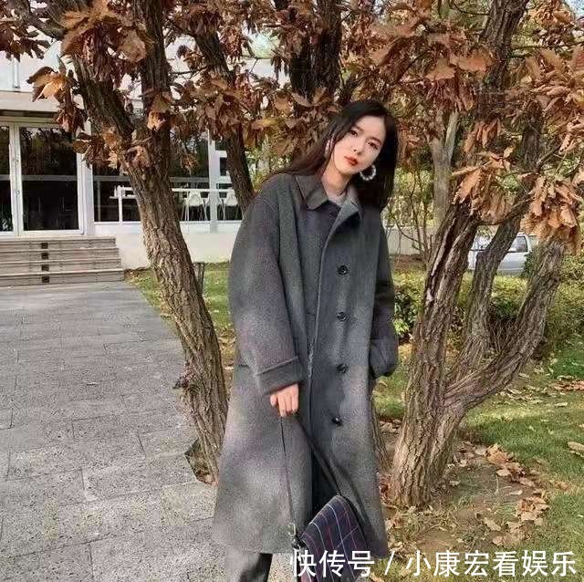 有一种时尚叫“高级灰大衣”,经典百搭,配对内搭才够美