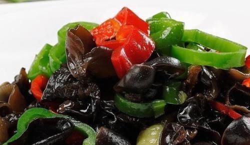 黑木耳|子宫不好衰老快,此种食物,每天吃一点,子宫或许会“喜欢”
