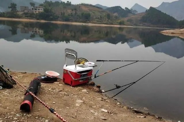 冬天钓大板鲫,用哪种钓法更合适?用过这三招即可