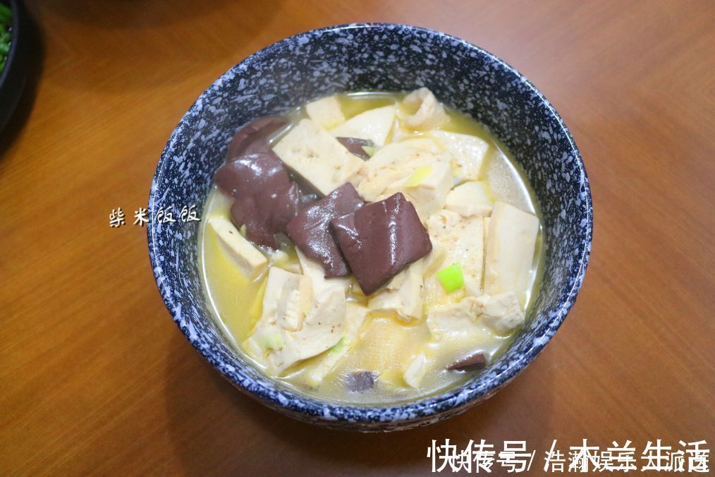 我家午餐，3个家常菜，朋友说伙食太好了，想来家蹭饭