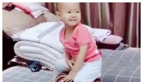 小宝宝|有了孙女后,严肃爷爷画风突变,网友:他宠的只是小时候的你