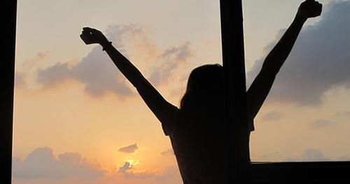 动作|日常三个动作，促进血液循环，疏通血管，预防血栓，快学起来