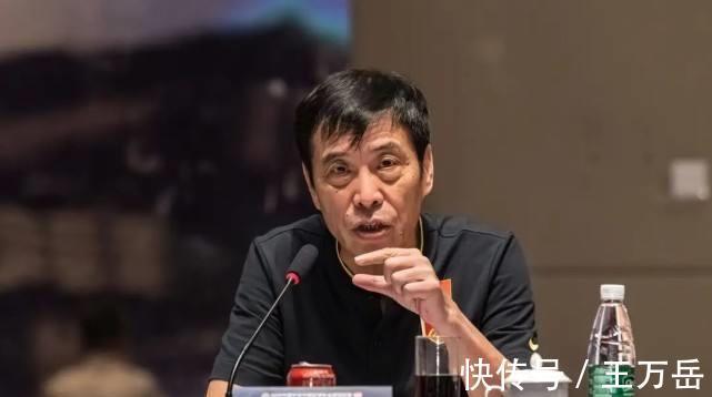 国足|足协新年首张罚单出炉!终身禁赛严惩违规者,郝伟埋怨裁判业余