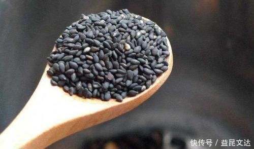 便秘|天然“滑便药”被发现,大便干硬若经常吃点它,润肠通便防便秘