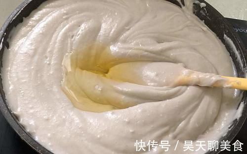 玉米油|喜欢吃香芋的看过来，打成泥搓成条，简单一做，外酥内软不够吃