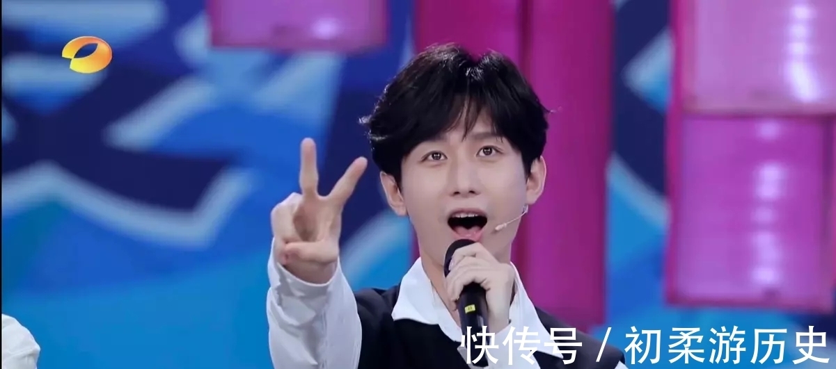 张予曦|成毅录制快本，一本正经展示自己的绿码，何老师：正常，正常的