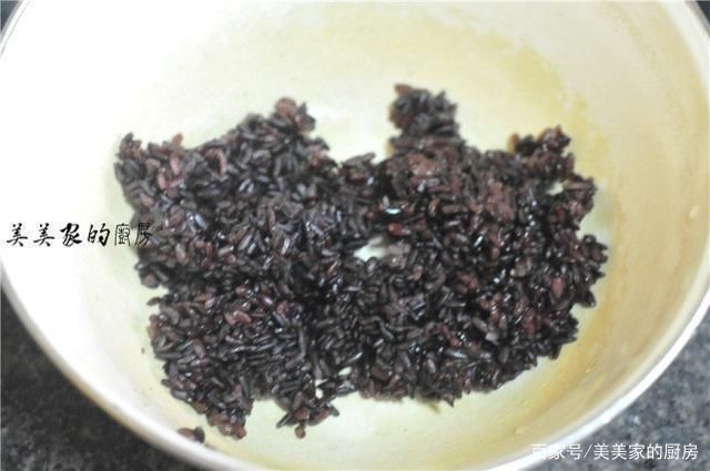 好吃|三伏天多吃它高纤维、低热量,不用发酵不用揉,比肉包子还好吃