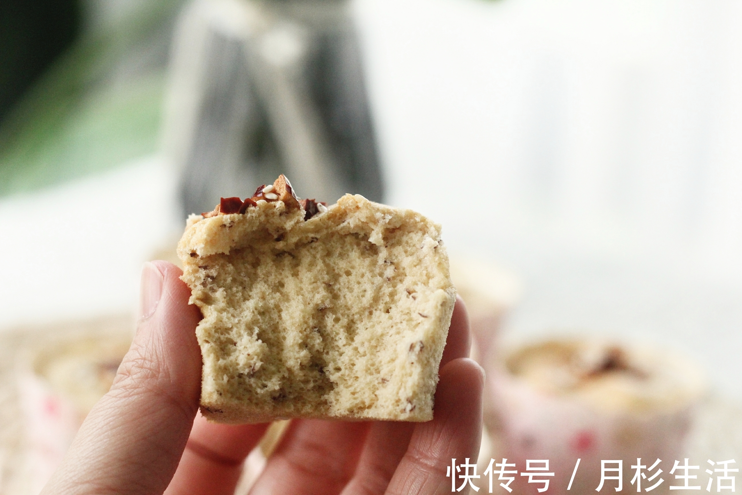 面糊糊|无糖红枣纸杯蛋糕，口感松软，制作简单