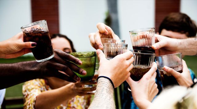 癌症患者|癌症的又一个祸根找到了!专家:每天多喝1小杯,新增4万癌症患者