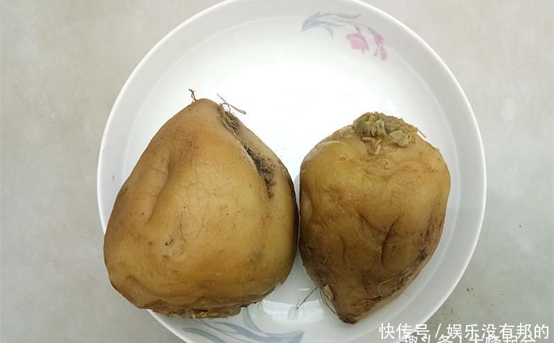 老北京酱咸菜丝,丝丝入味,夹空心小烧饼吃比肉还香