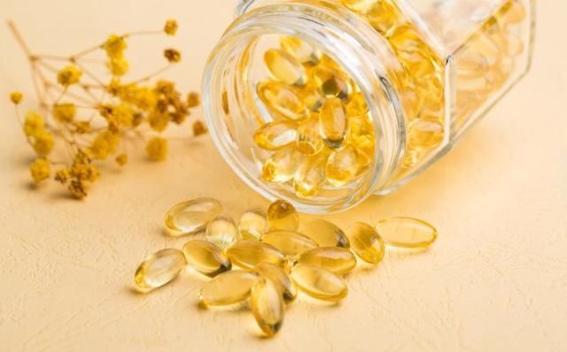 痔疮|维生素E内服可美容,外涂淡痘印?听听医生怎么说,看完涨知识了