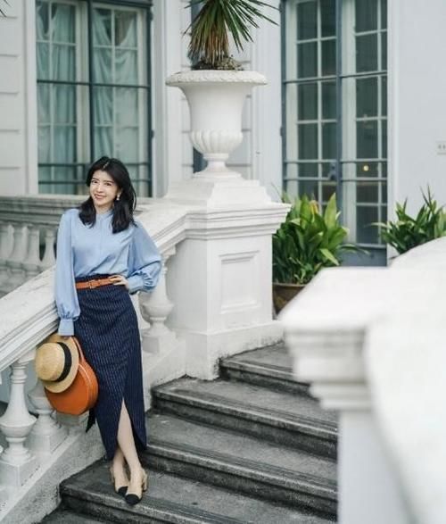 半身裙 建议四五十岁的女人，入秋后多穿这条“裙子”，优雅减龄显气质