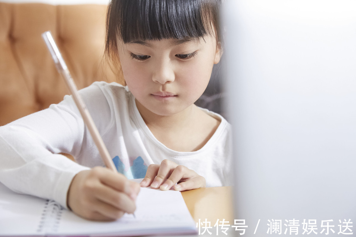 分数|父母不该说的三句话，对孩子伤害极大，很多爸妈都在做却不自知