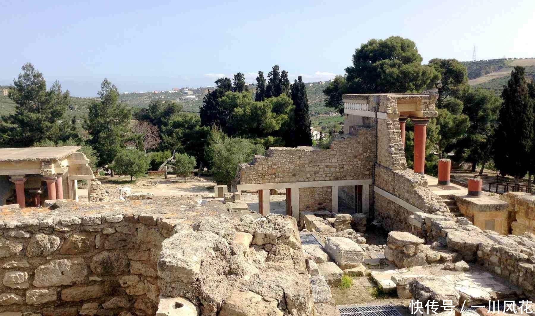 米诺斯王宫的“降蛇女神”:你来判断西方史前历史的真伪