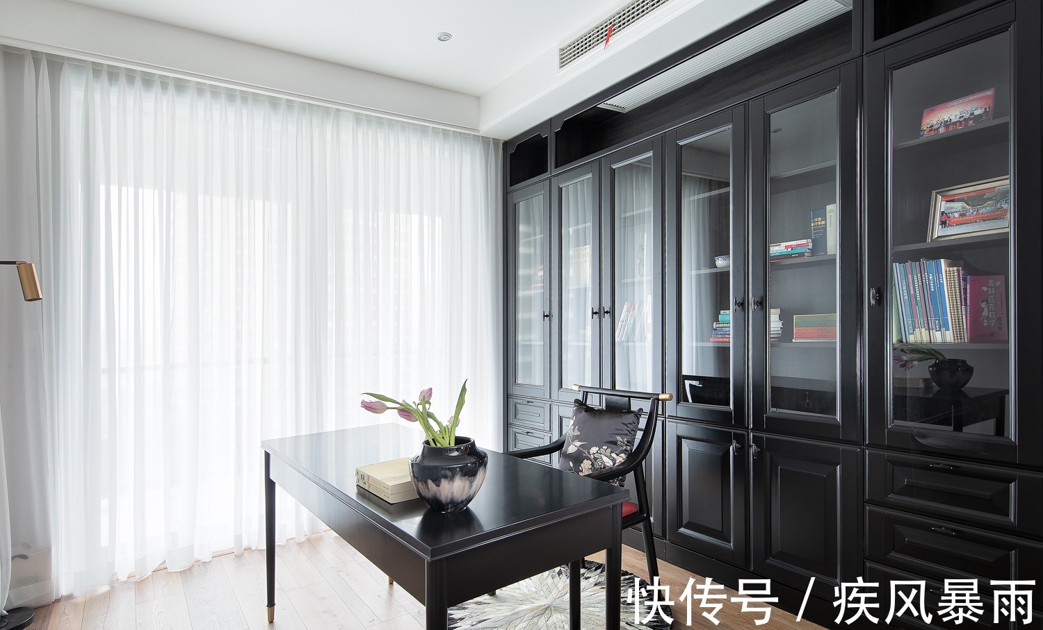 楼梯|160㎡跃层,职业女性的美式混搭家,看一眼就忘不掉