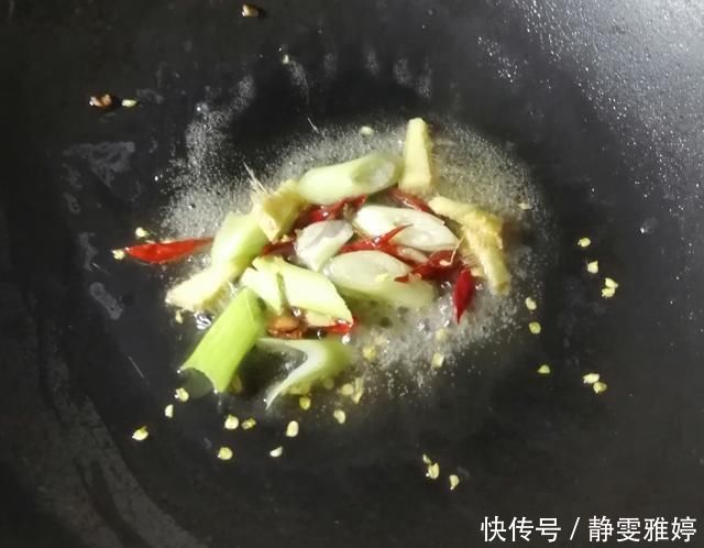 三伏天就爱这道家常小炒菜,三个窍门,鲜香不油腻,好吃更下饭
