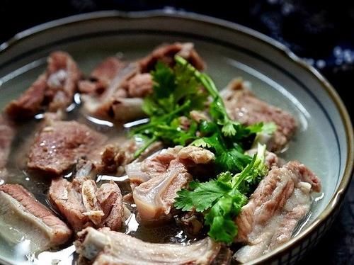  香喷喷、鲜辣辣的特色下饭菜，每次亲朋小聚的餐桌必备，抢到舔盆！