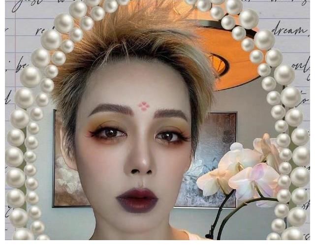 花儿与少年|宁静再接下综艺节目，《中餐厅》后资源爆棚，录制现场手机壳抢镜