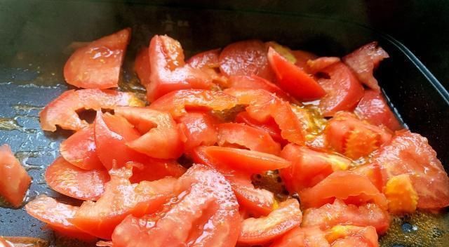 番茄炒西葫芦|减脂餐很难吃那是你不会做,学会这道减脂餐,越吃越瘦又解馋