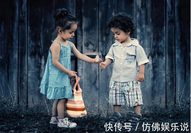 护肤液|4岁女儿分担家务,用洗衣机冲洗化妆品,宝妈崩溃3万多没了啊