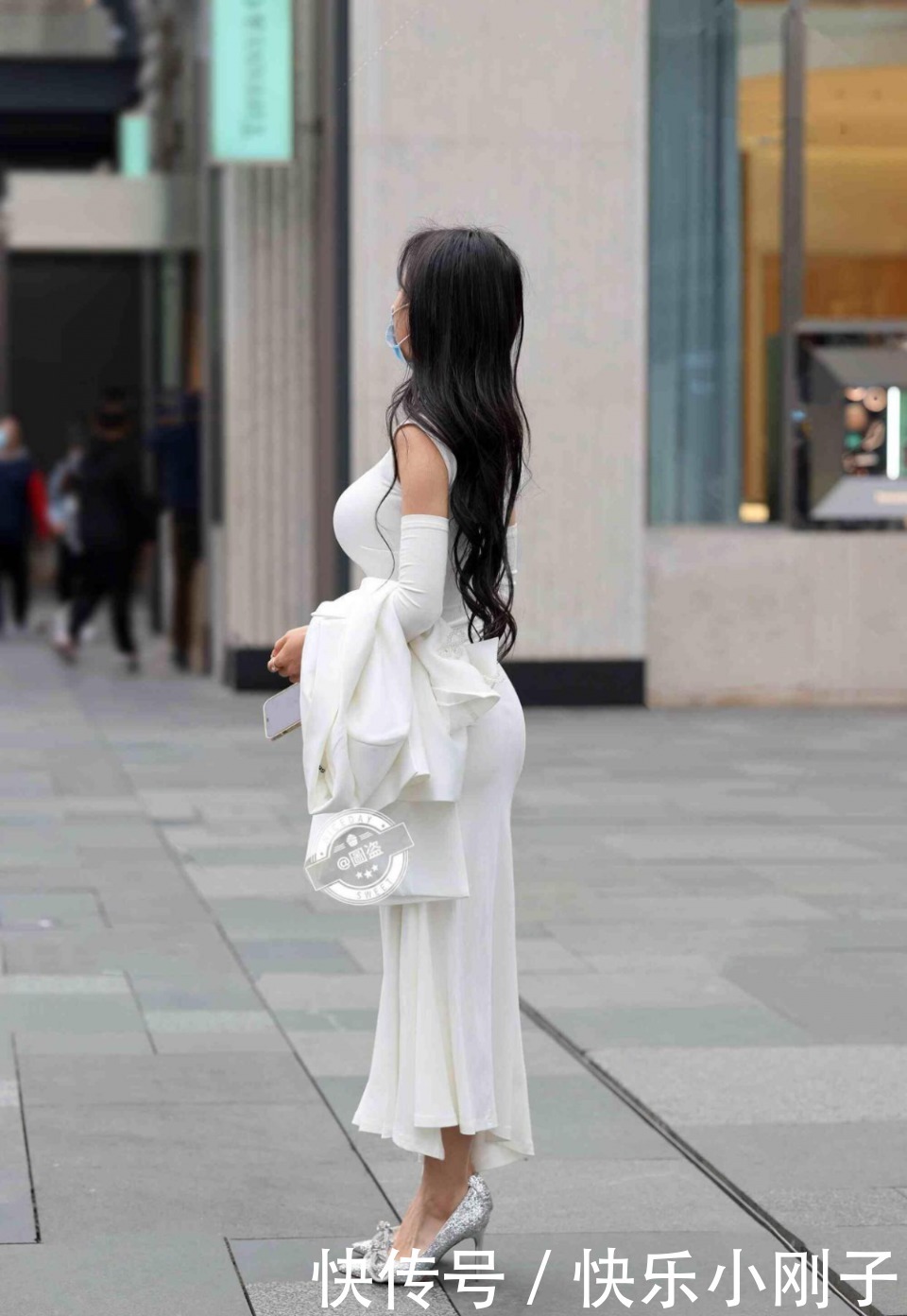 搭配|胯宽的连衣裙美女，简单搭配就能让造型美感进阶，特别好看