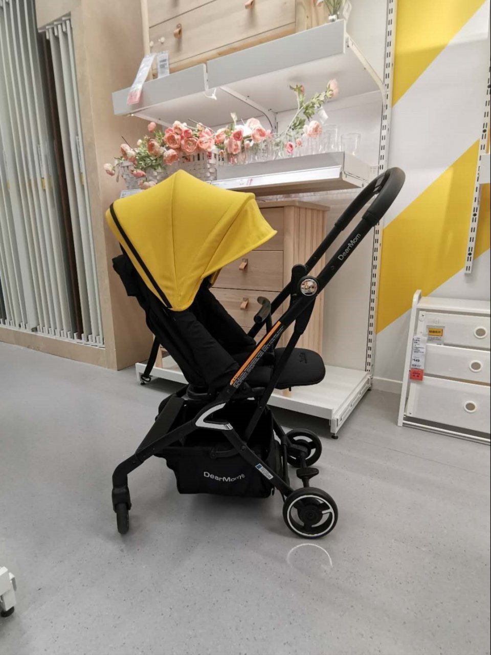 婴儿|选错婴儿车导致6月龄宝宝脊椎变形!不同月龄选购婴儿车,有讲究