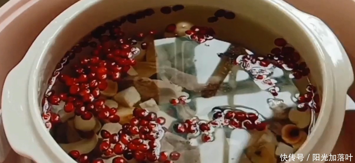 失眠多梦|失眠睡不好?试试这道汤,营养美味,安神养心,一觉睡到大天亮!