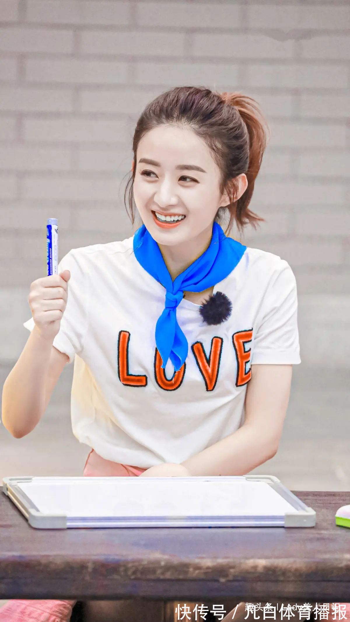 赵丽颖资源被截胡?《中餐厅》路透图挺水灵的,综艺资源依旧强大