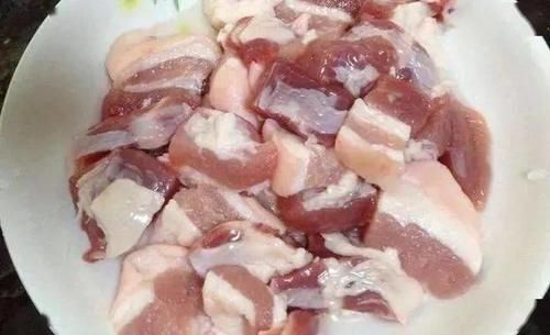 暖和|天冷,教你炖一锅懒人美食,鲜美滋补又营养,一碗下肚全身都暖和