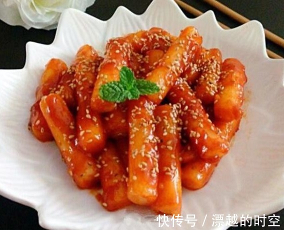 几道非常解馋的素菜,食材简单味道鲜美可口,做法简单很好学!